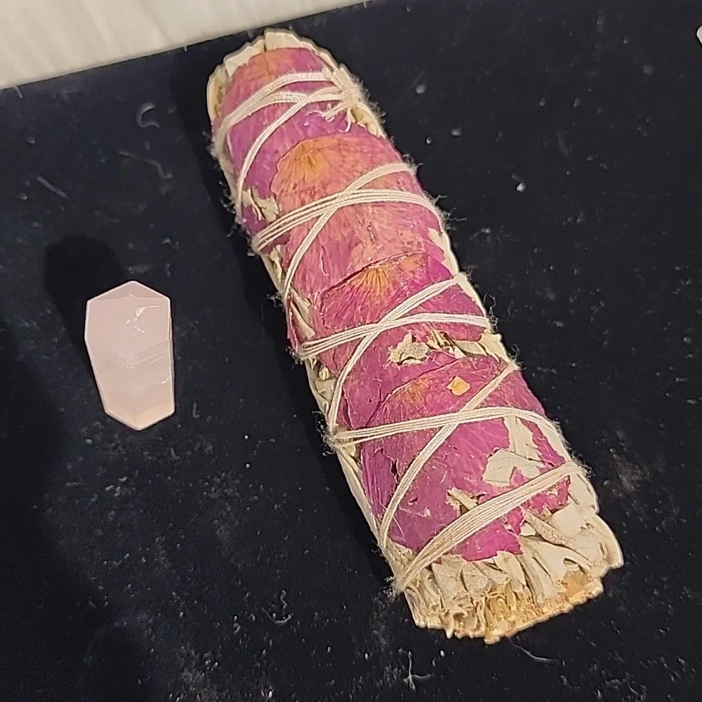 Romance Sage Bundle has dried rose petals  with Rose Quartz mini tower - Picture 2 of 6